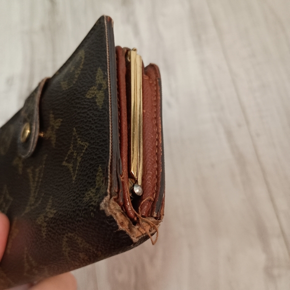 Louis Vuitton Monogram Monnaie Billets Viennois Bifold Kisslock Wallet - Picture 4 of 11